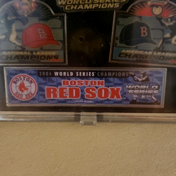 Boston redsox memorabilia - Picture 6 of 11